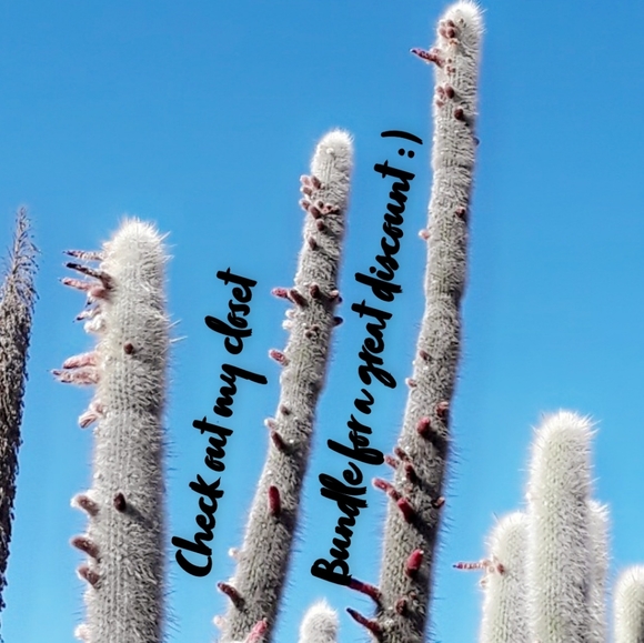 So high-rise relaxed Mom distressed cutoff jean shorts - Picture 8 of 8